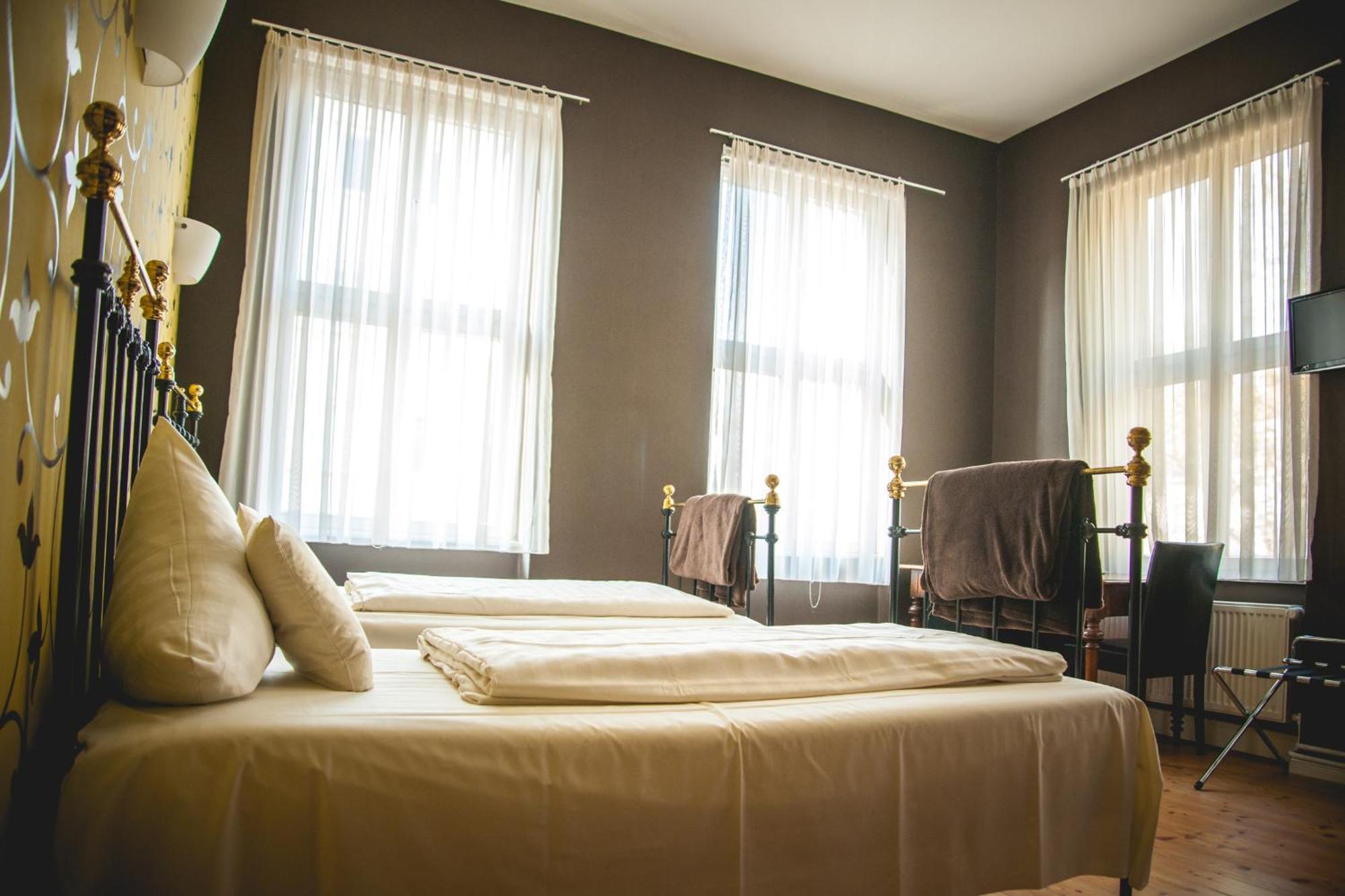 Hotel Alexander Wiesbaden Extérieur photo